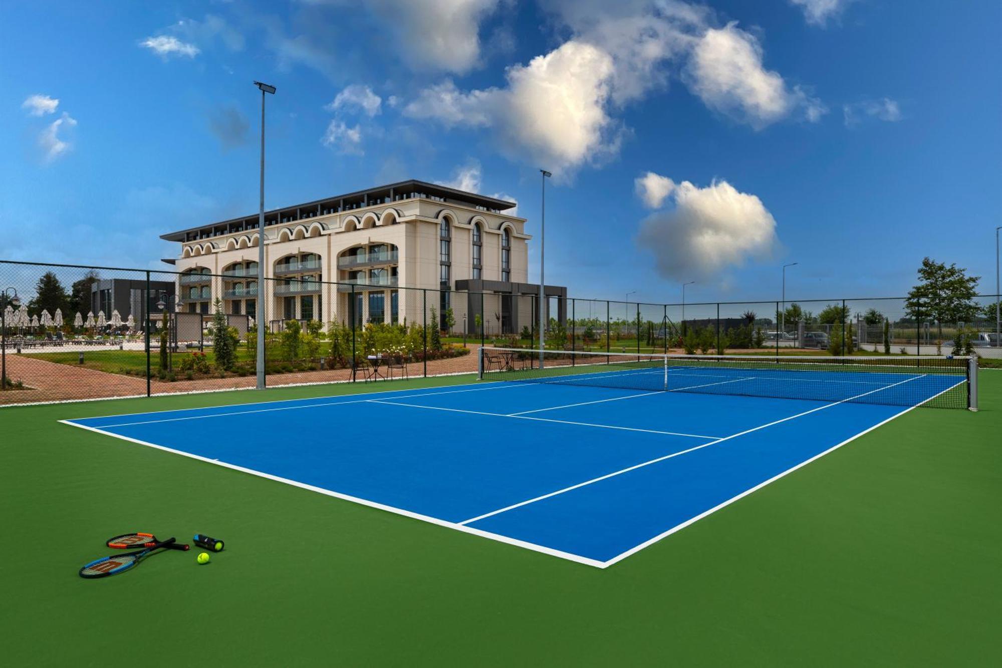 Kings' Valley Medical & Spa Hotel Kazanlŭk Exterior foto Tennis Club