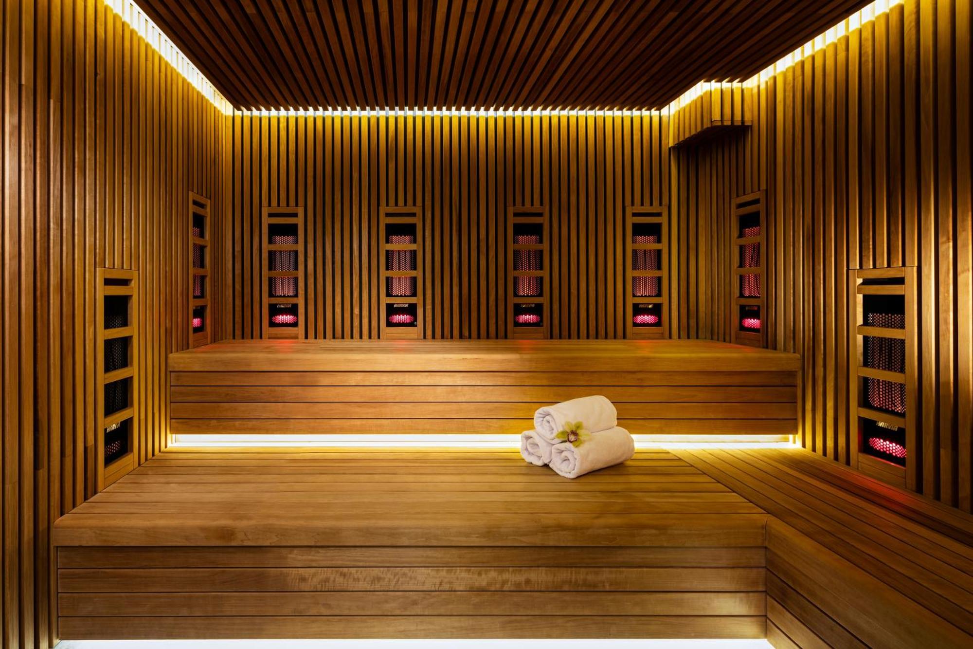 Kings' Valley Medical & Spa Hotel Kazanlŭk Exterior foto A modern infrared sauna